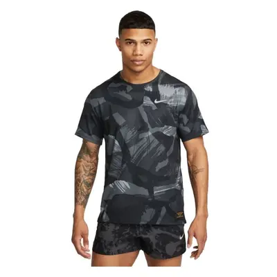 Nike NK DF MILER TOP SS CAMO Tricou bărbați, gri închis, mărime