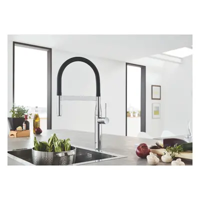 Baterie bucatarie Grohe Essence, 3/8'', monocomanda, dus extractabil, pivotanta, crom - 30294000