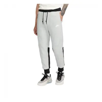 M Pantaloni Nike Tech Fleece JGGR